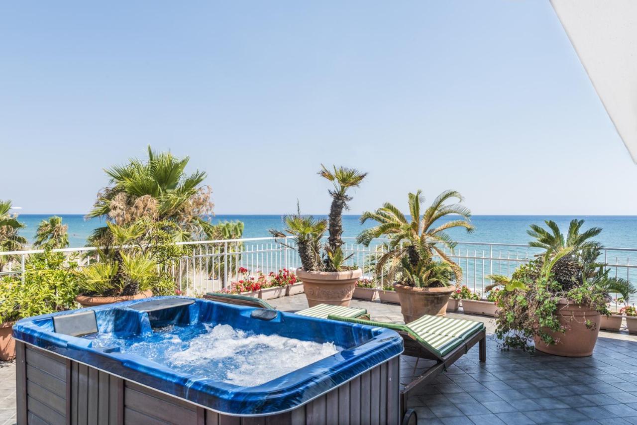 Hotel Ristorante Centosedici Terracina Buitenkant foto
