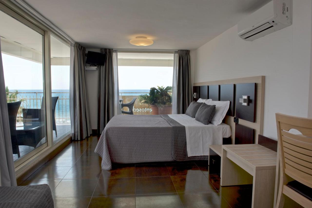 Hotel Ristorante Centosedici Terracina Buitenkant foto