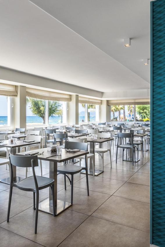 Hotel Ristorante Centosedici Terracina Buitenkant foto