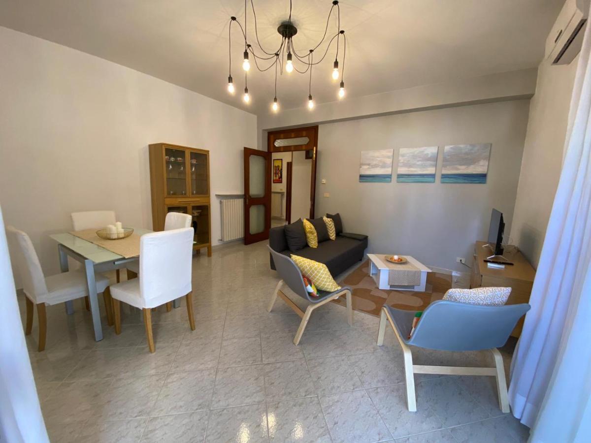 Hotel Ristorante Centosedici Terracina Buitenkant foto