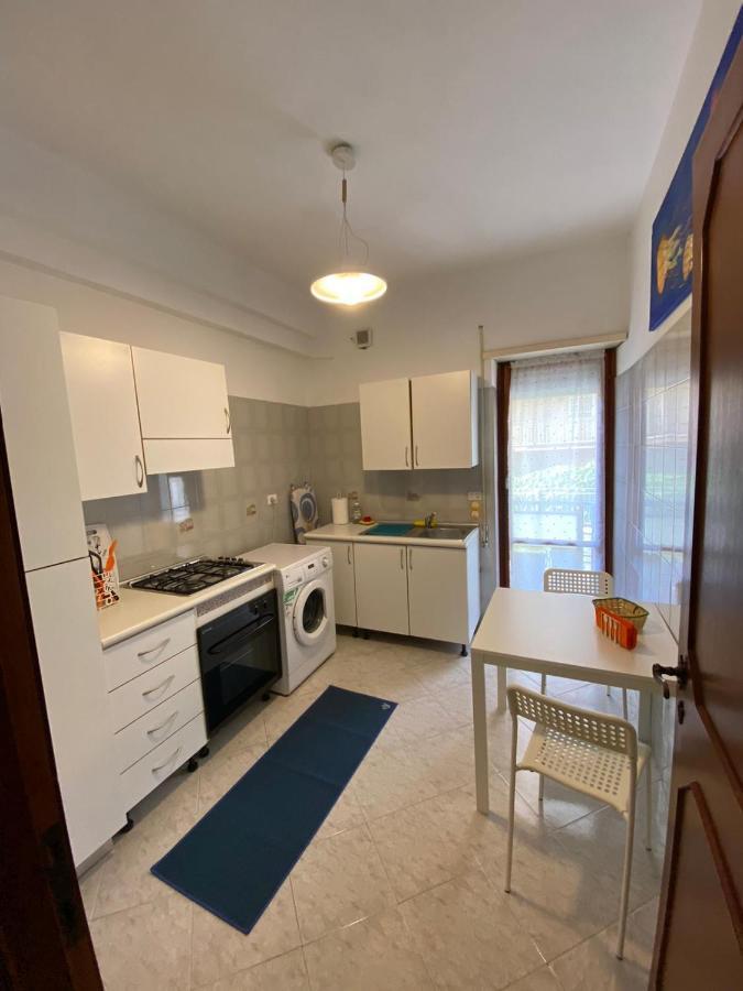 Hotel Ristorante Centosedici Terracina Buitenkant foto