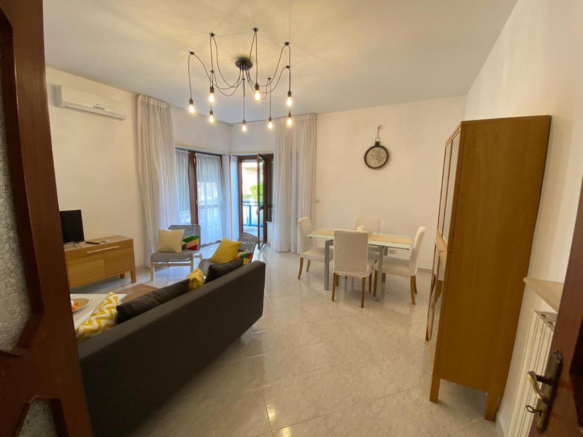 Hotel Ristorante Centosedici Terracina Buitenkant foto