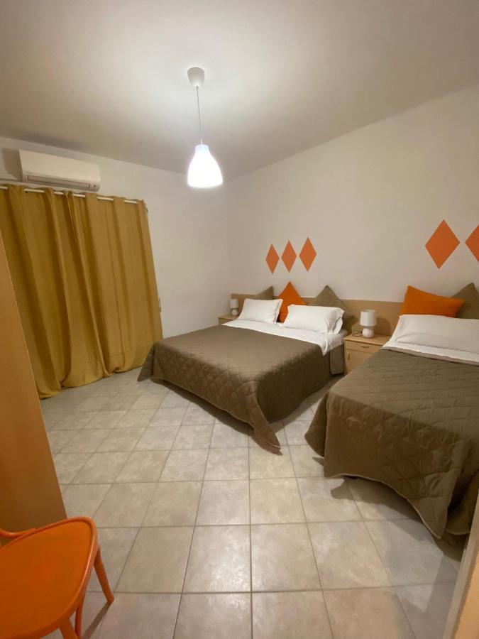 Hotel Ristorante Centosedici Terracina Buitenkant foto