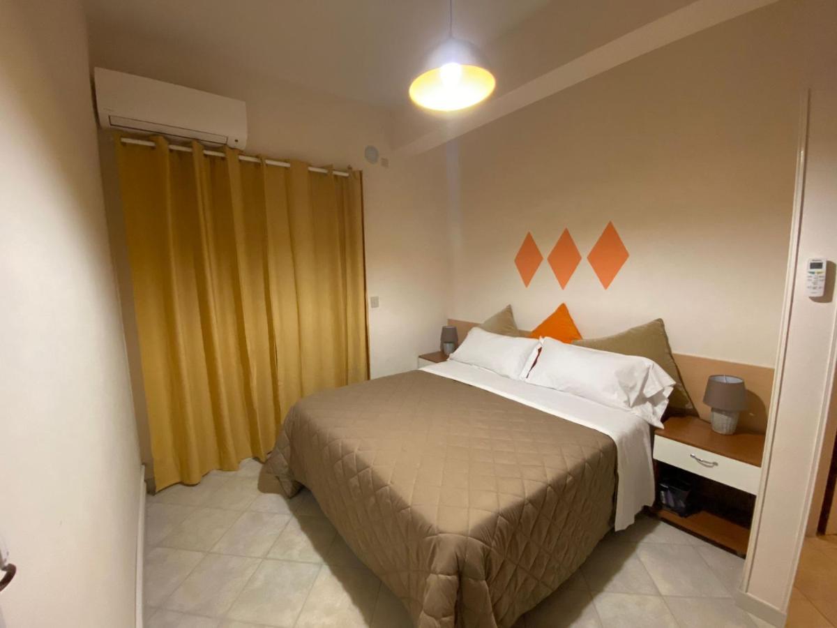 Hotel Ristorante Centosedici Terracina Buitenkant foto